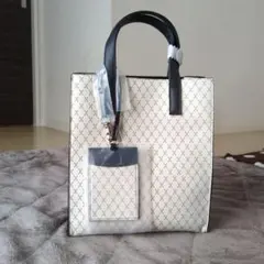 GLOBALWORKショルダーバッグ ホワイト/ブラック未使用