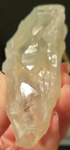 水晶 Aルチルクォーツ原石 希少価値 最高品質1kg‼️特別SALE中 - メルカリ