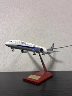 コンチネンタル 航空 ボーイング737-800 1/100 飛行機模型 - メルカリ