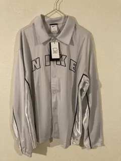 【新品タグ付】NIKE ナイキ コーチジャケット シルバーライン 刺繍ロゴ L