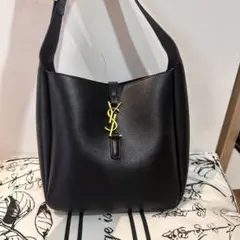 极美品 YSL ブラック ショルダーバッグ Hobo