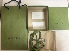 GUCCI ギフトボックス 緑　ショッパー