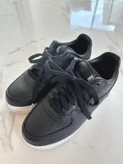 NIKE AIR FORCE 1 ブラック スニーカー