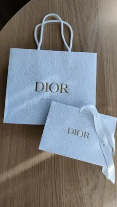 DIOR ショップ袋 メッセージカード 2ml 香水 - メルカリ