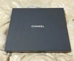 CHANEL ギフトボックス 黒 大きめ