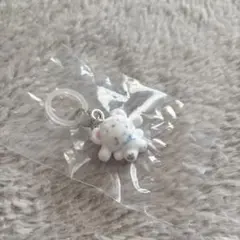 サンリオ　シナモロール　ふわふわスノーめじるしアクセサリー