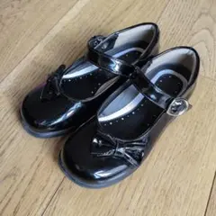 黒のリボン付きフォーマルシューズ　19.0cm