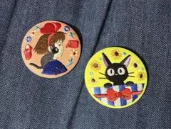 ジブリ　魔女の宅急便　キキ　ジジ　バッジ 刺繍 ブローチ　刺繍 缶バッジ　セット