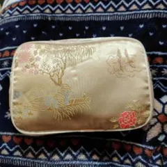チャイナ柄刺繍入り金色ポーチ