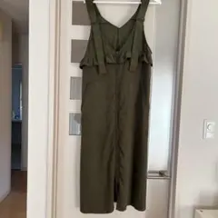 ニコアンド　オリーブグリーン サロペット フリル付き