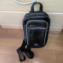 ✳*]様 Lee リー　 ボディバッグ フェイクレザー ブラック カジュアル