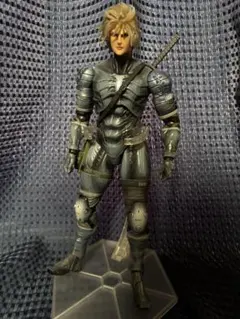 プレイアーツ改 メタルギアソリッド2 雷電 アクションフィギュア