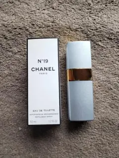 CHANEL シャネル 香水 No.19