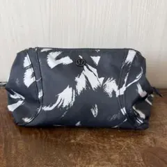 ルルレモン Out of Range Kit 抽象柄のサムネイル