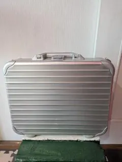2026年最新】VINTAGE RIMOWAの人気アイテム - メルカリ