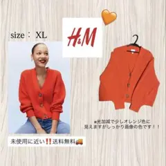 H&M 赤ニット