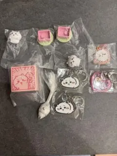 ちいかわ もぐもぐ本舗 金ピカお守り 和装なくりまんじゅうとシーサー
