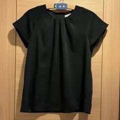 H&M ブラックフレンチスリーブブラウス