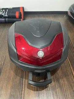 20%値下げ♪ ⑫YAMAHAヤマハ リアボックス トップケース ワイズギア ユーロトップケース  鍵を取り付けてご使用ください。 ユーロトップケース 50L | ヤマハ発動機グループ ワイズギア