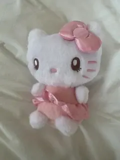 ハローキティ ぬいぐるみ ドレス付き