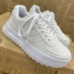 新品★レディース★23.0cm★軽量 厚底 Fレザースニーカー 白 3411