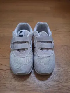 New Balance 574 ベージュ ベルクロキッズシューズ