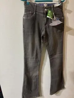 C-SEVENTEEN新品グレー フレアデニムパンツ