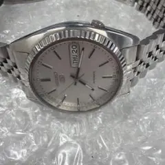 상태좋음 希少 SEIKO 5 自動巻き 腕時計 シルバー文字盤 限定モデル