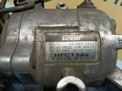 ダイハツ　ミライース　DENSO エアコンコンプレッサーのサムネイル