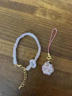 【ビーズブレスレット、キーホルダー】★新品未使用