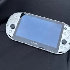 PS Vita ホワイト 本体 ゲームカード付き