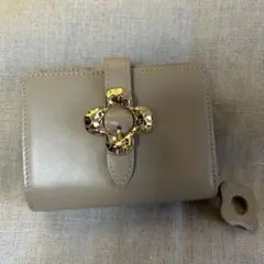 HASHIBAMI 二つ折り財布 ベージュ フラワーモチーフ ゴールド金具のサムネイル