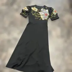 D&R 花柄刺繍 パフスリーブ ロングワンピース