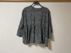 maisondesoil 小花柄プルオーバー ギャザーブラウスのサムネイル