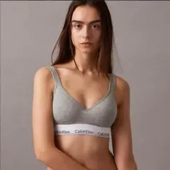 Calvin Klein スクープバックライトリーラインド ブラレット XS