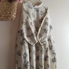 さよちゃん様専用　新品　SM2☆前後着草花柄総刺繍ワンピース