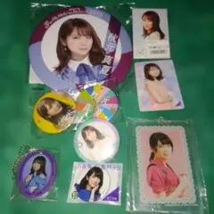 【まとめ売り】乃木坂46 秋元真夏 個別グッズ 缶バッジ キーホルダー トレカ①のサムネイル