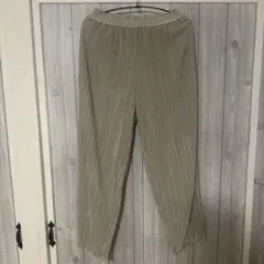 しまむら　ディアフル　 プリーツパンツ　ベージュM