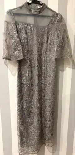 LEJA 花柄刺繍スパンコールベロアスリットIラインドレス