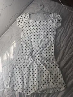 ホワイト ネイビーポルカドット 半袖ミニワンピース