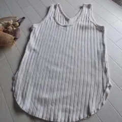 ワイドリブタンクトップ 前後2way 美品格安♪のサムネイル