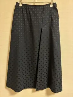新品　自由区　フレアスカート　ネイビー系　Lサイズのサムネイル