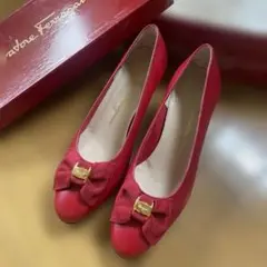極美品☆フェラガモ パンプス 22㎝ サルヴァトーレ フェラガモ パンプス 4 1/2 D (22-22.5センチ