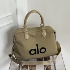 alo ボストンバッグ 旅行用バッグ ブラウン - メルカリ