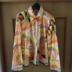 ZARAプッチ柄風フラワー長袖シャツ