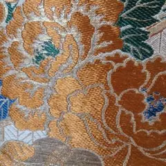 花柄帯の 裏表に金糸銀糸の刺繍のおめでたい 高級丸帯端切れ 1m 90cm
