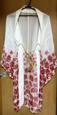 アクシーズファム　カワイイ　彼岸花柄シアー着物風羽織　白