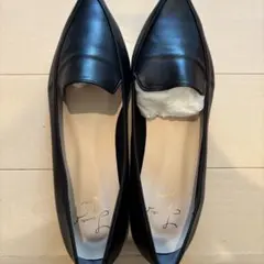 新品 Launa lea ポインテッドトゥ ローファー ブラック 25cmのサムネイル