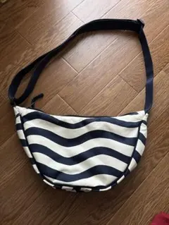 UNIQLO ユニクロ マリメッコ ラウンドミニショルダーバッグ　ネイビー