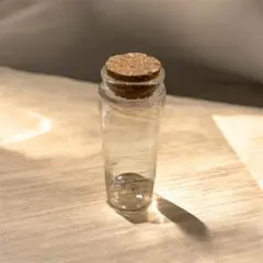 コルク栓付き ミニガラスボトル 直径3cm/高さ8cm 飾り瓶/パーツ入れ
